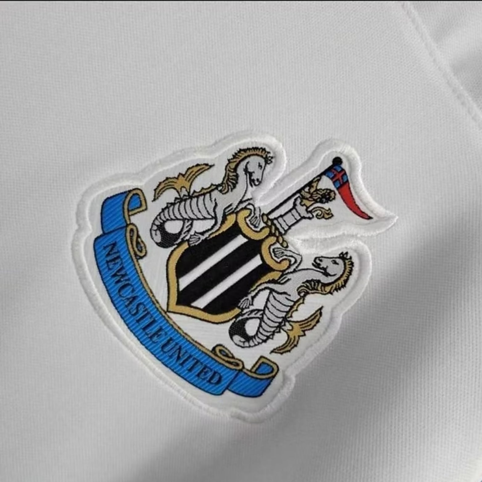 Newcastle United Extérieur 99/00 - Détail