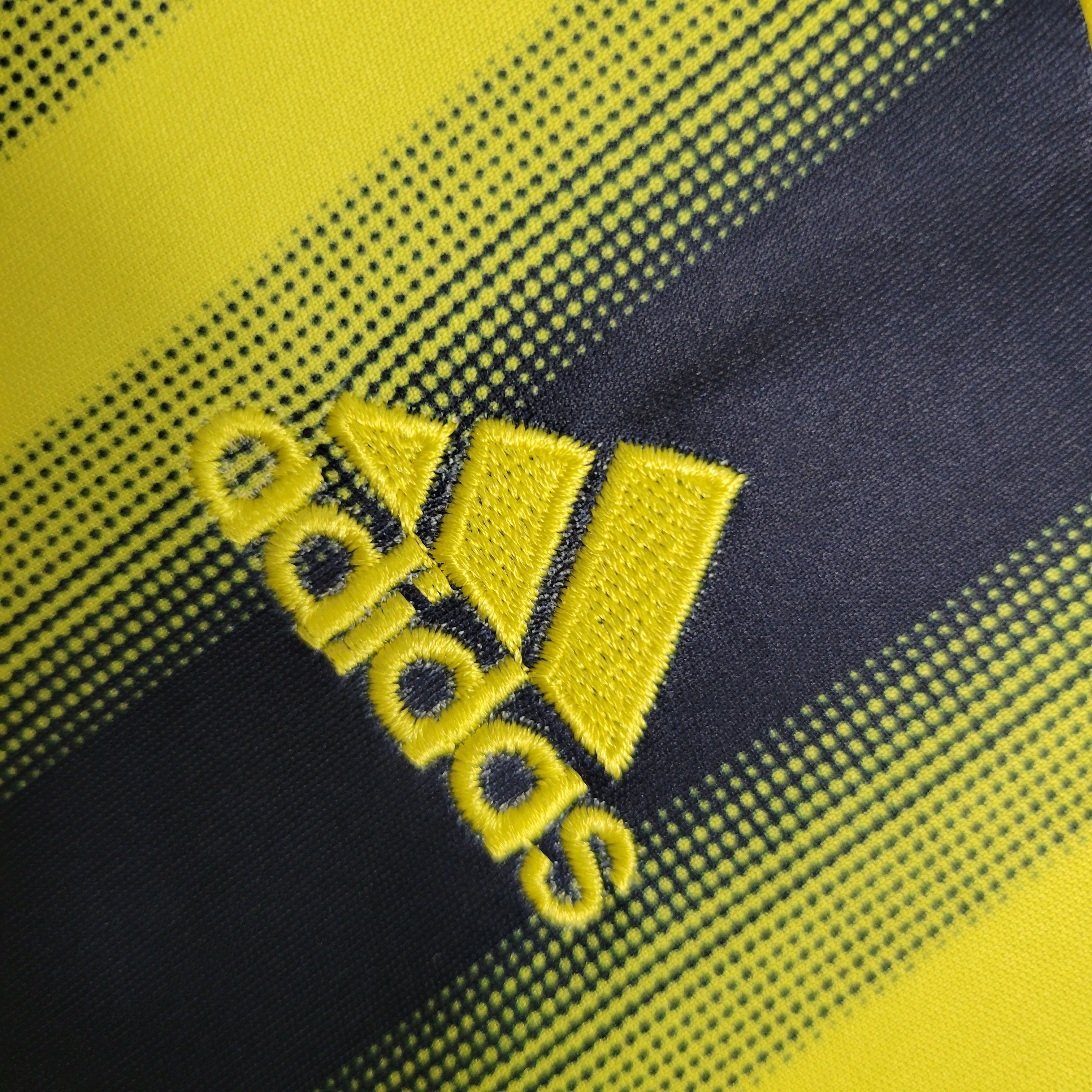 Fenerbahce Domicile 13/14 - Vue rapprochée