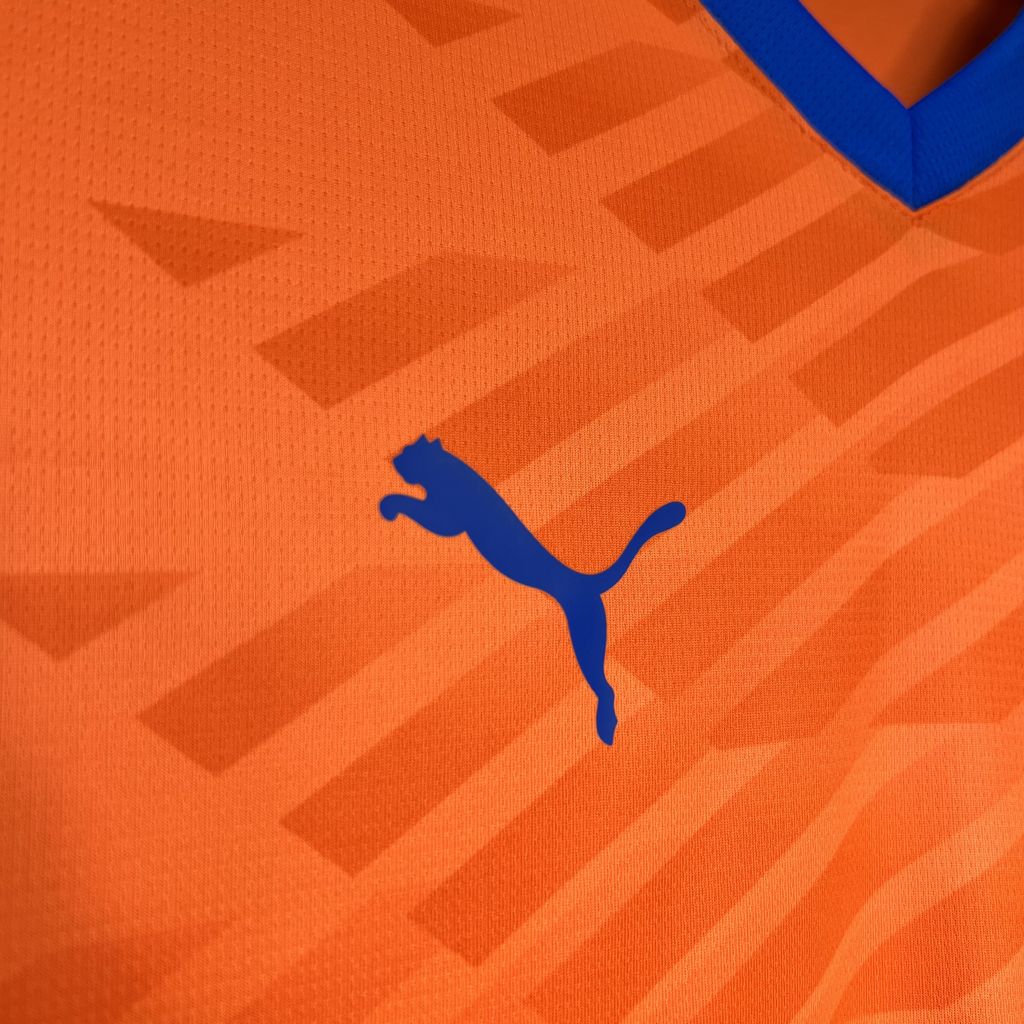 Olympique de Marseille Troisième 24/25 - Vue rapprochée