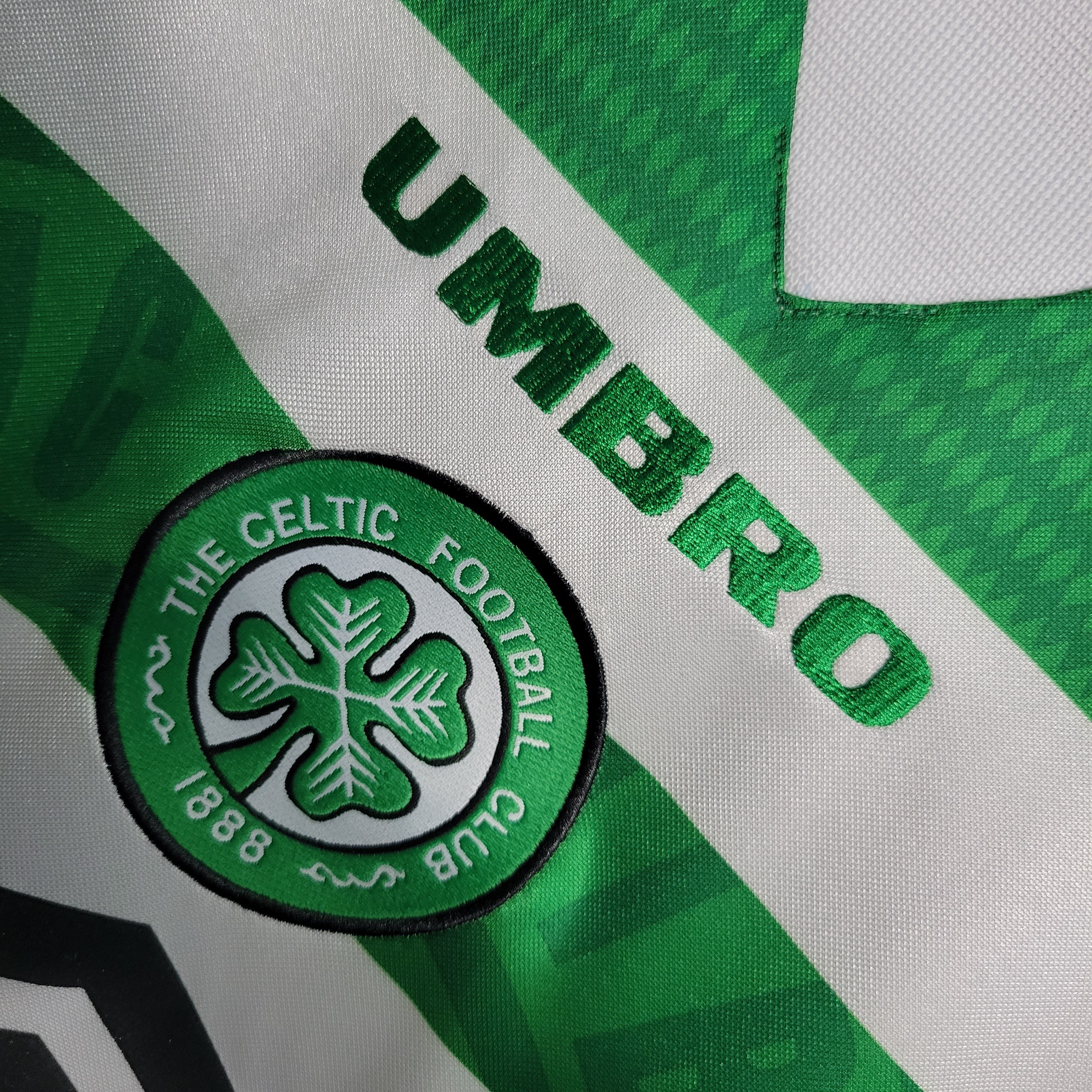Celtic Domicile 98/99 - Vue rapprochée