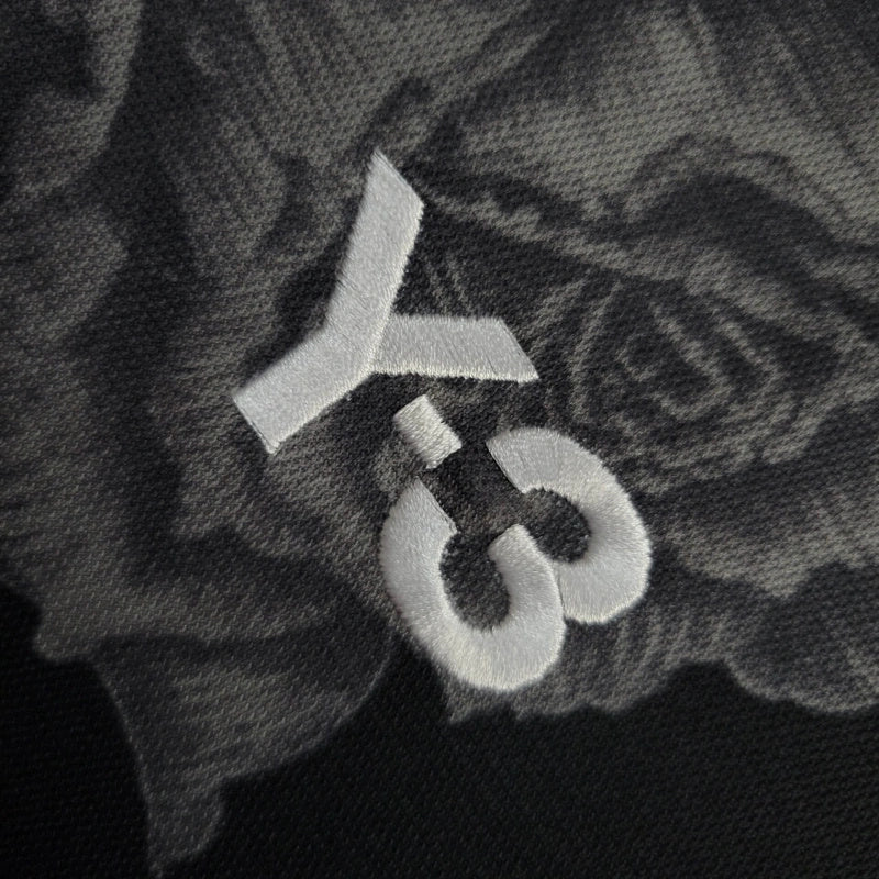 Real Madrid Gardiens de But 23/24 - Collection Y-3 - Vue rapprochée