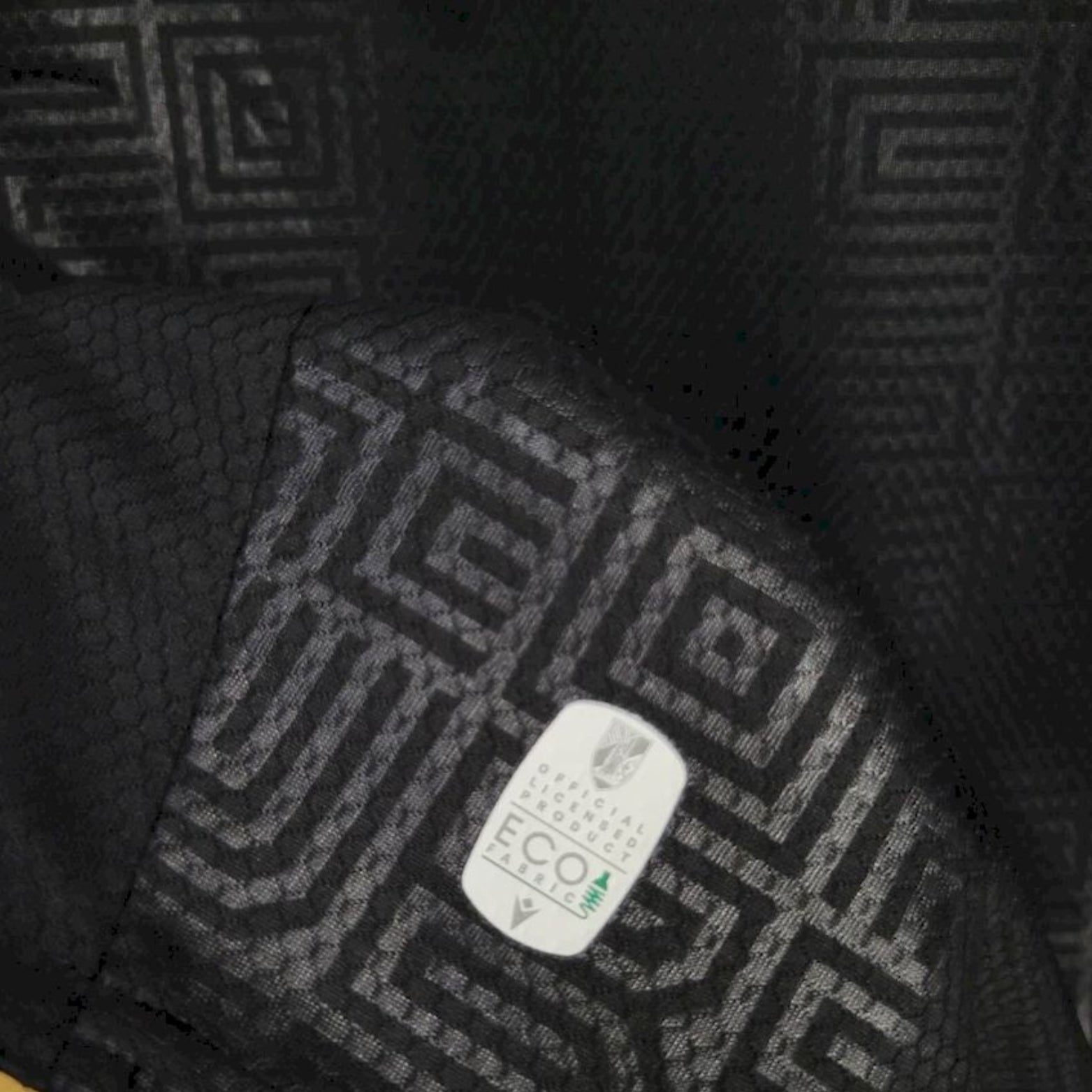 Vitória S.C. Extérieur 24/25 - Packaging