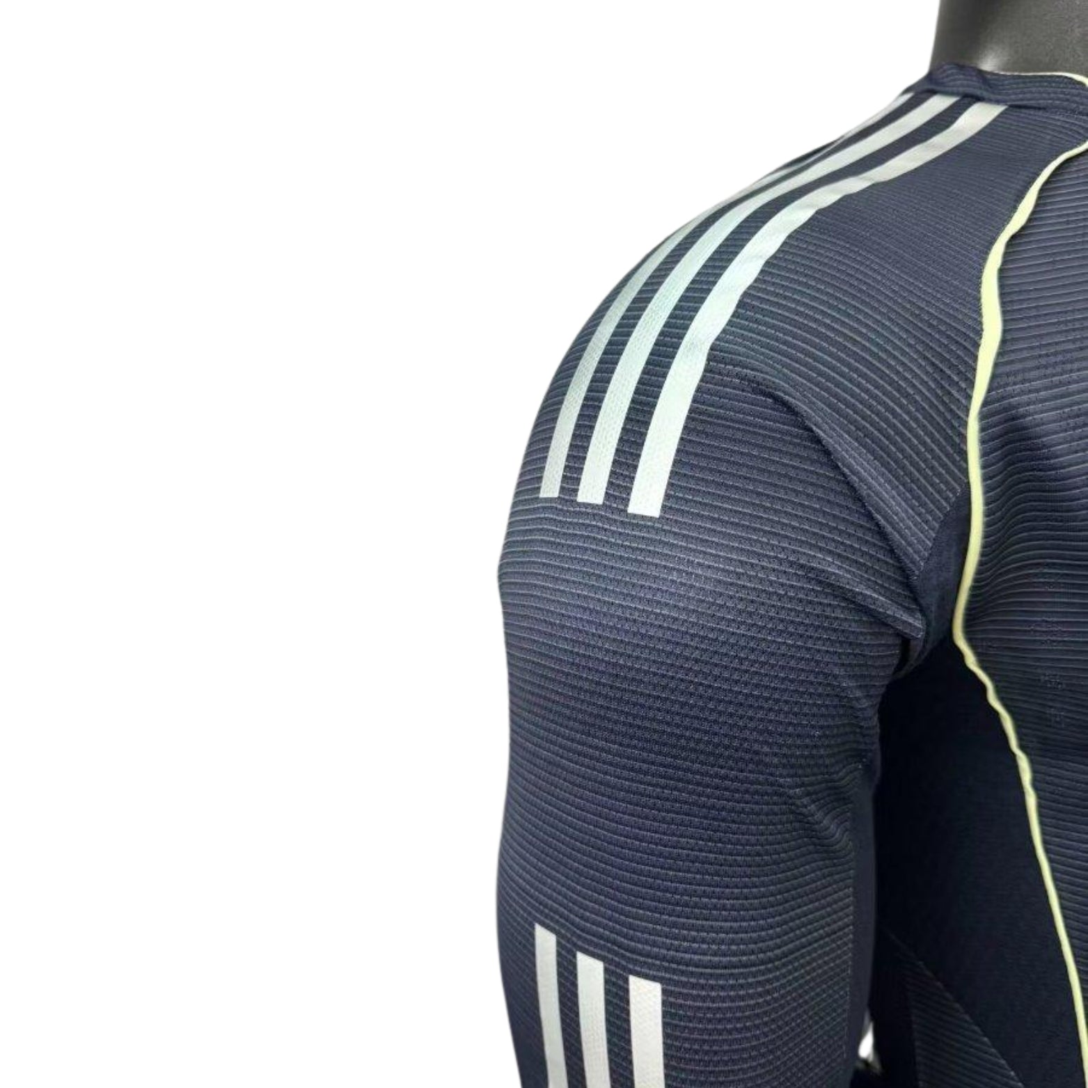 Real Madrid Extérieur 25/26 - Manches Longues - Détail