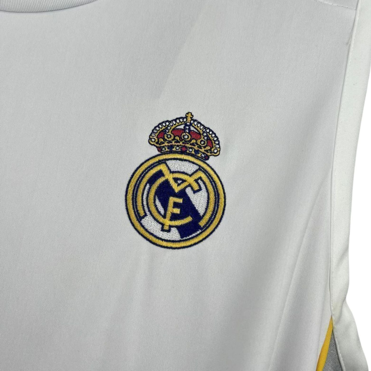 Real Madrid Entraînement 25/26 - Manches Cava - Détail