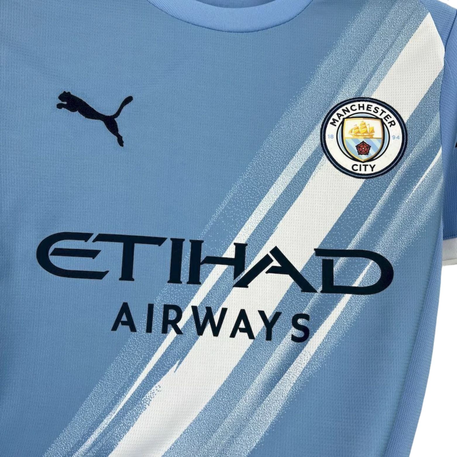 Manchester City Domicile 25/26 - Vue rapprochée