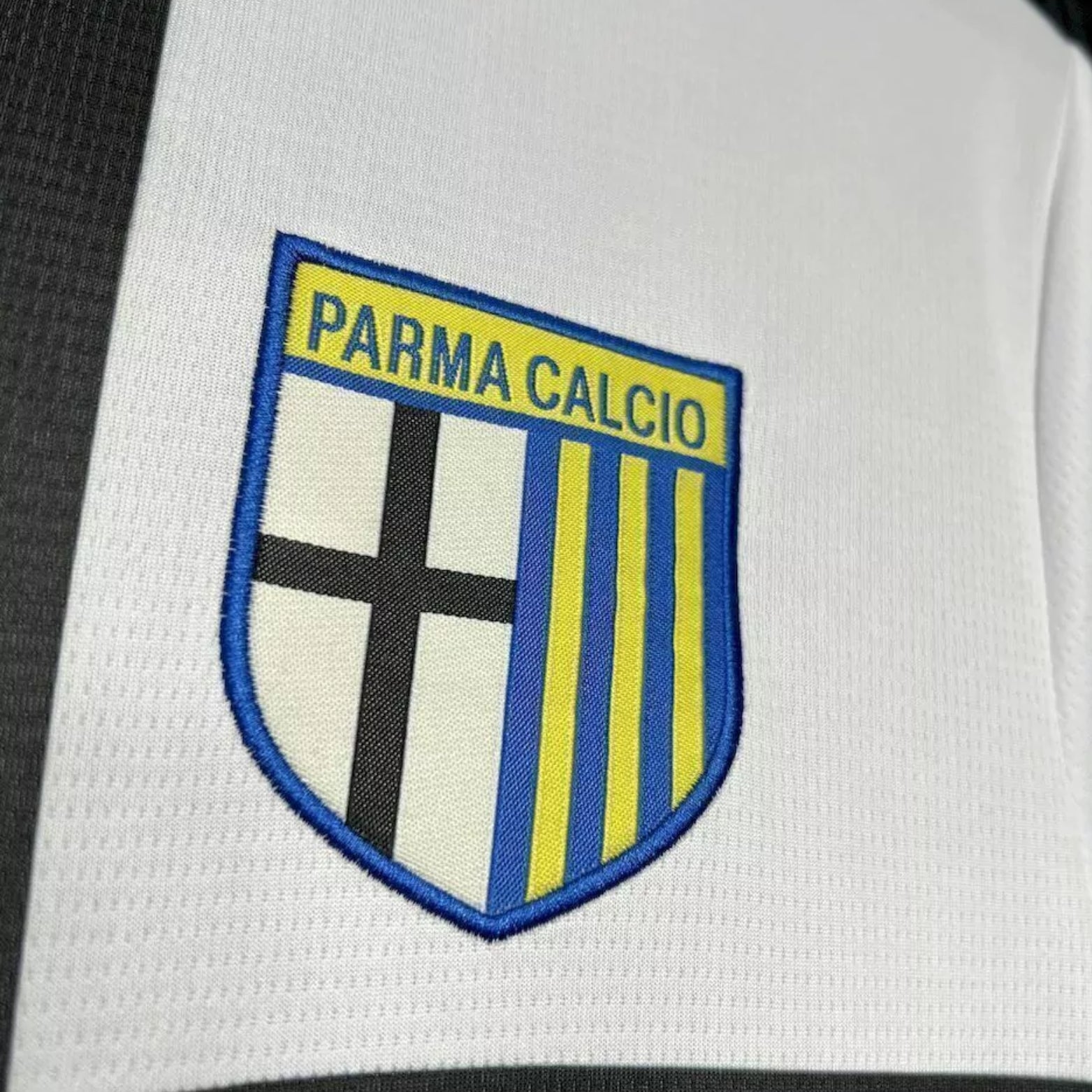 Parma Calcio Domicile 24/25 - Packaging