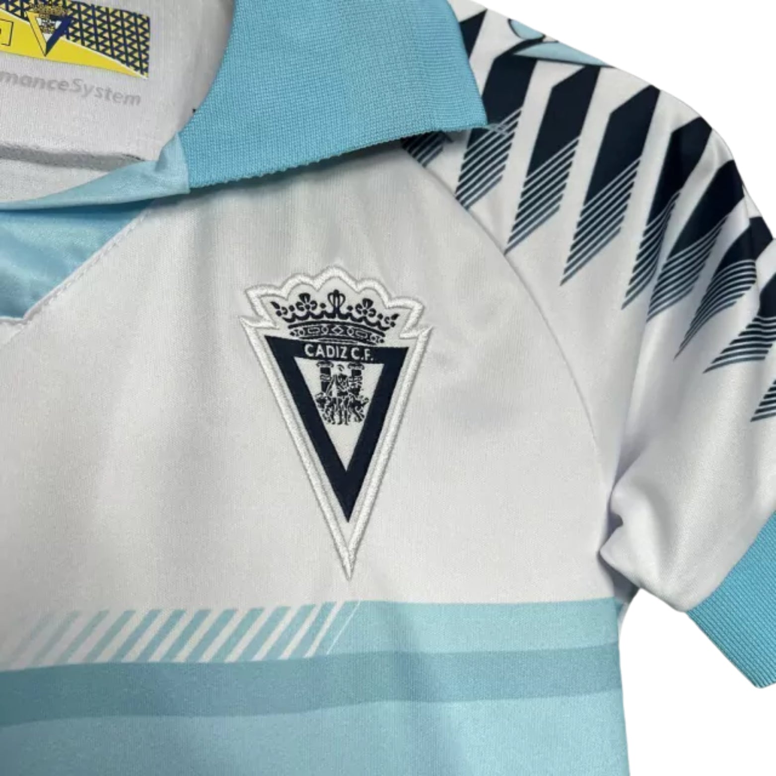 Kit - Cádiz F.C. Extérieur 24/25 - Vue rapprochée
