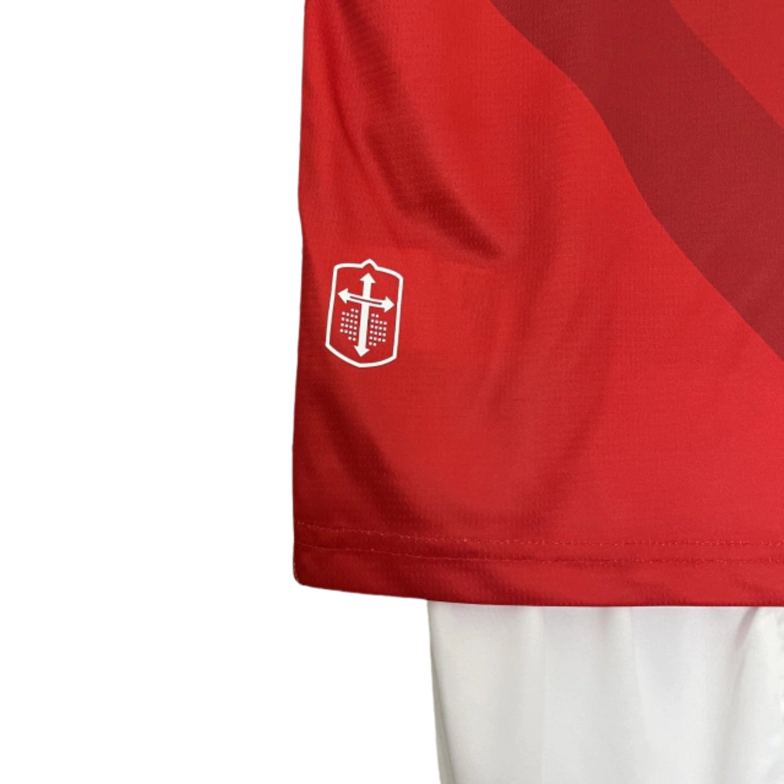 Kit - Université Catholique Extérieur 24/25 - Détail