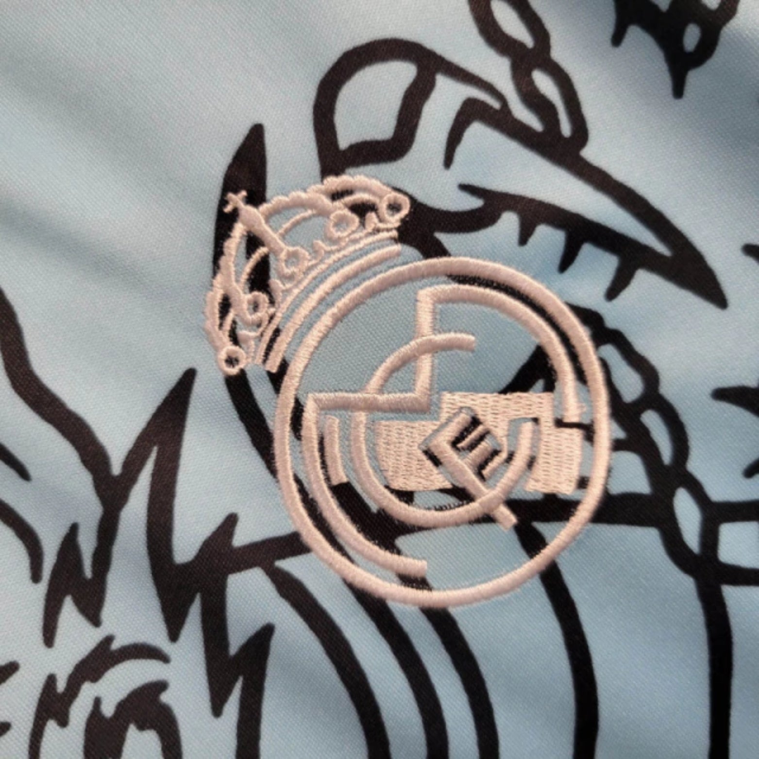 Real Madrid Édition Spéciale 24/25 - Vue rapprochée