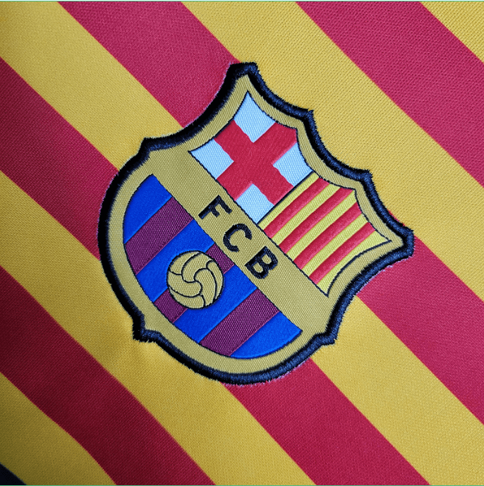 Barcelone Édition Spéciale 23/24 - Vue latérale