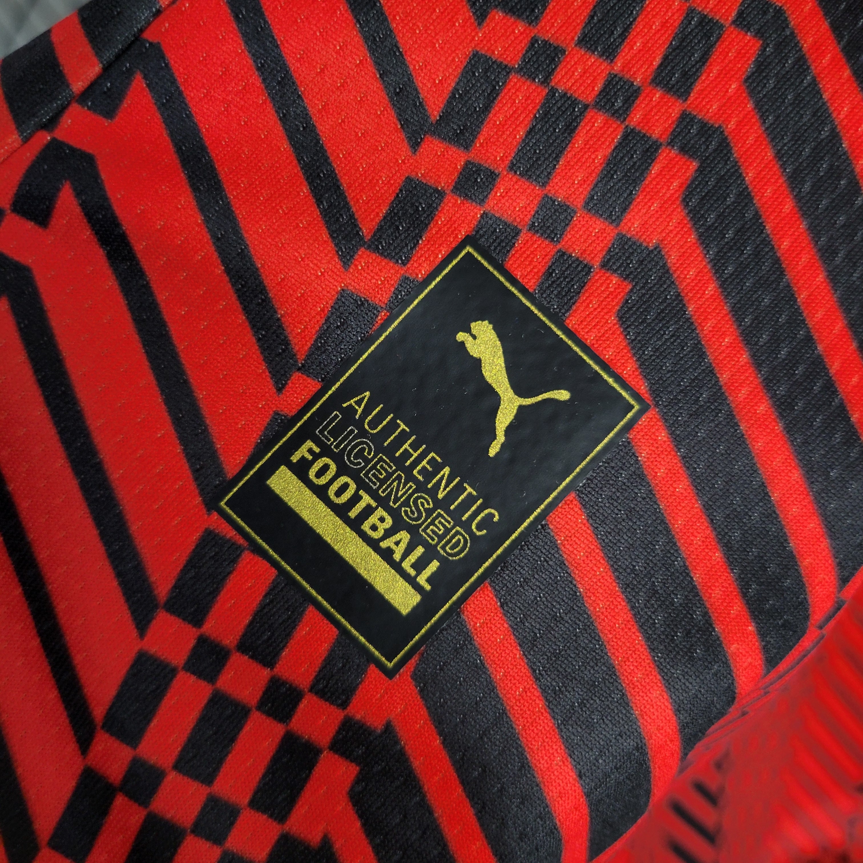 AC Milan Édition Spéciale 23/24 - Vue rapprochée