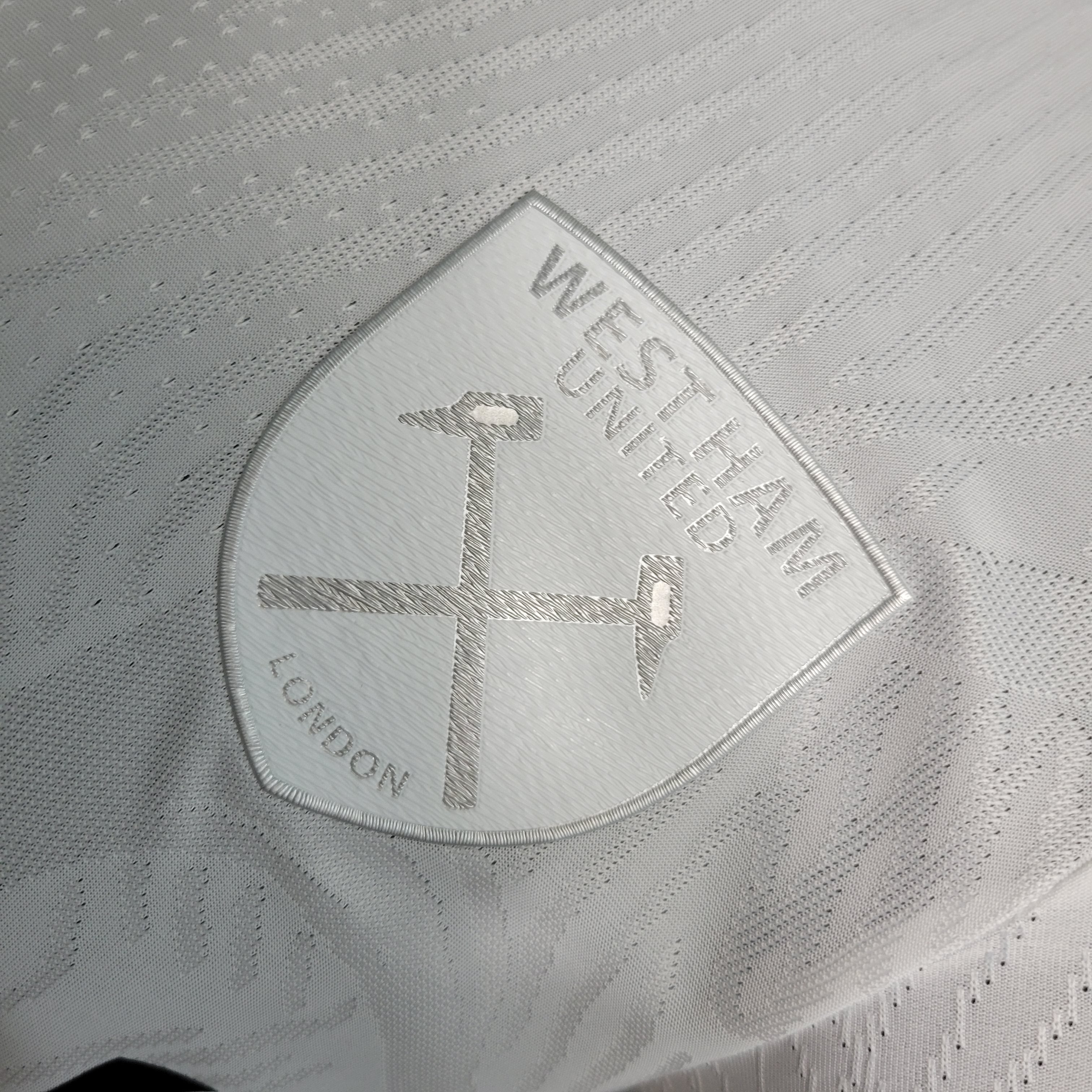 West Ham United Extérieur 23/24 - Packaging